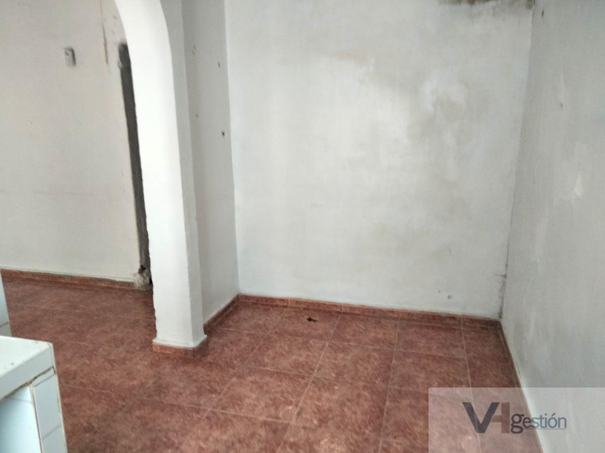 For sale of house in Villamartín