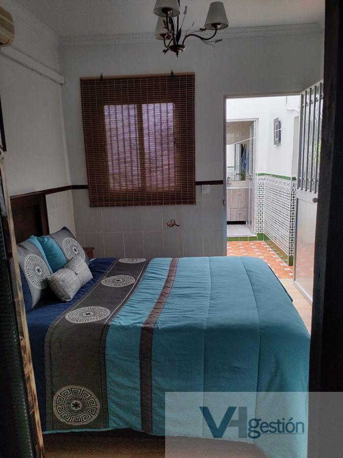 For sale of house in Villamartín
