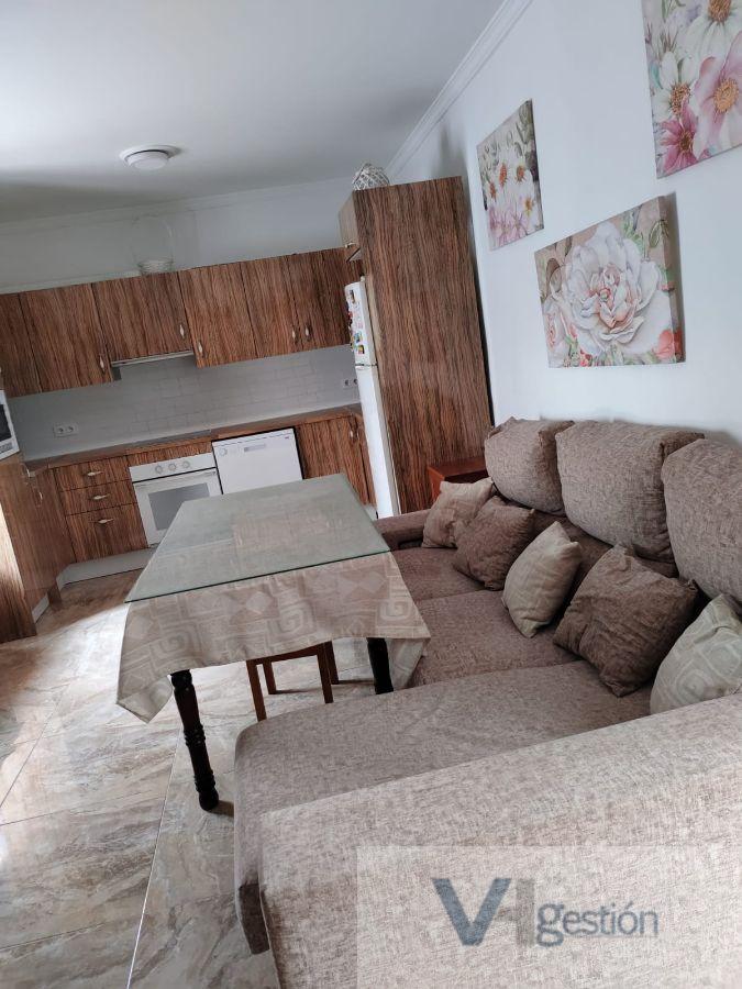 For sale of house in Villamartín