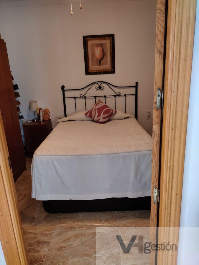 For sale of house in Villamartín
