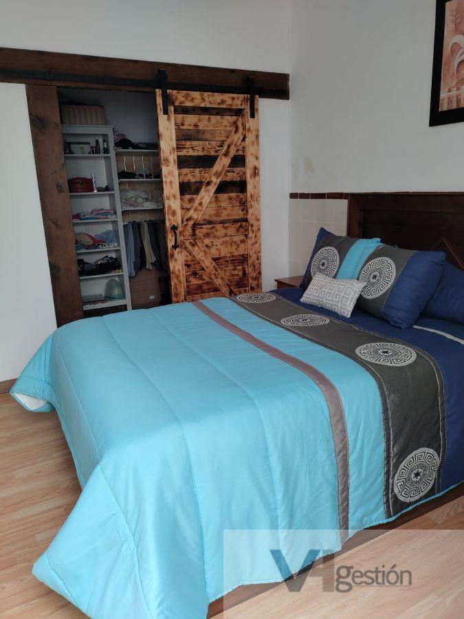 For sale of house in Villamartín