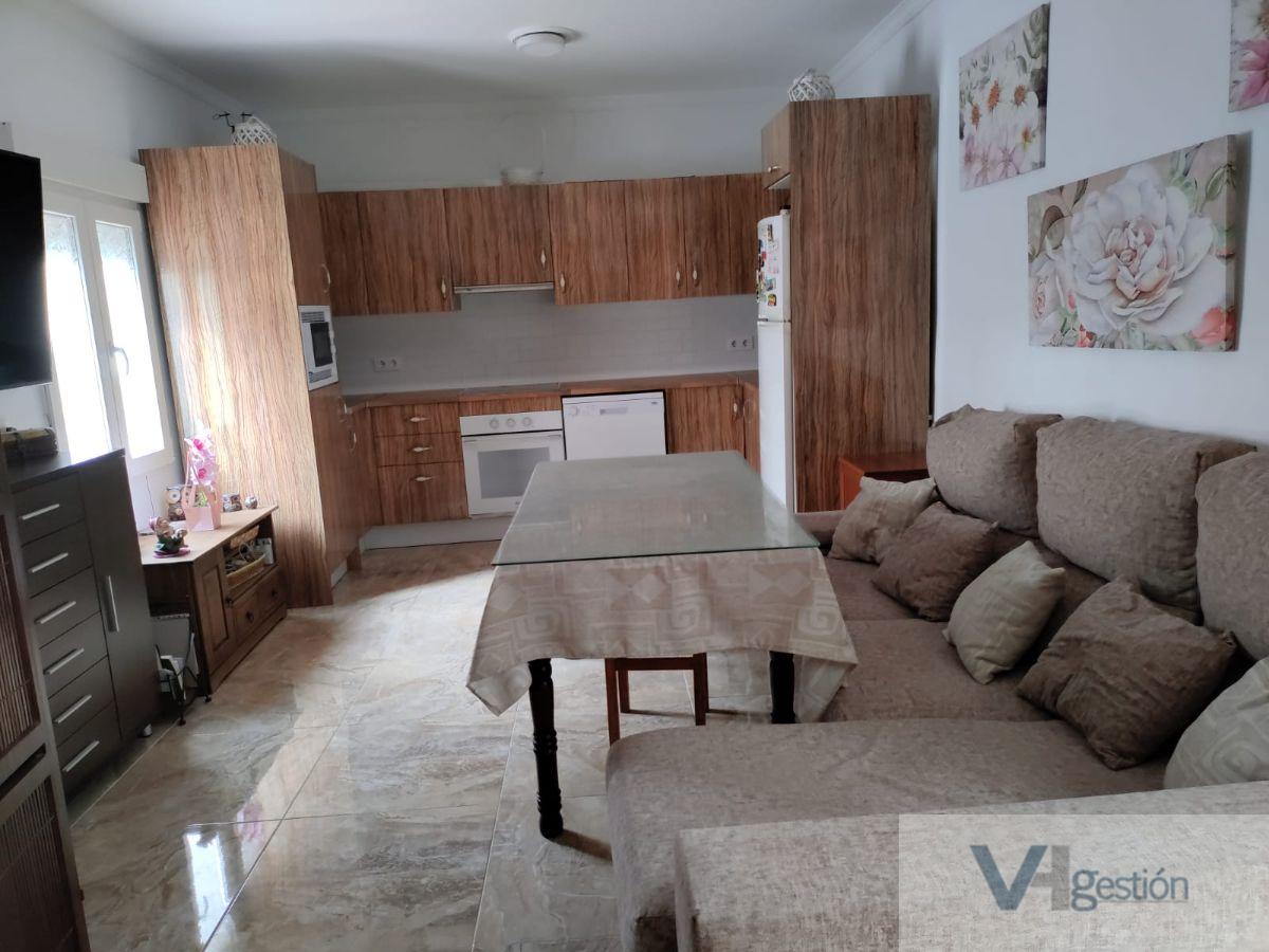 For sale of house in Villamartín