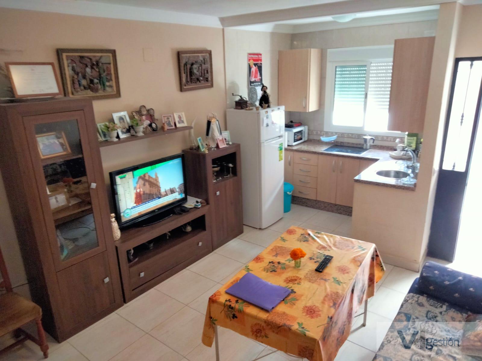 For sale of house in Villamartín