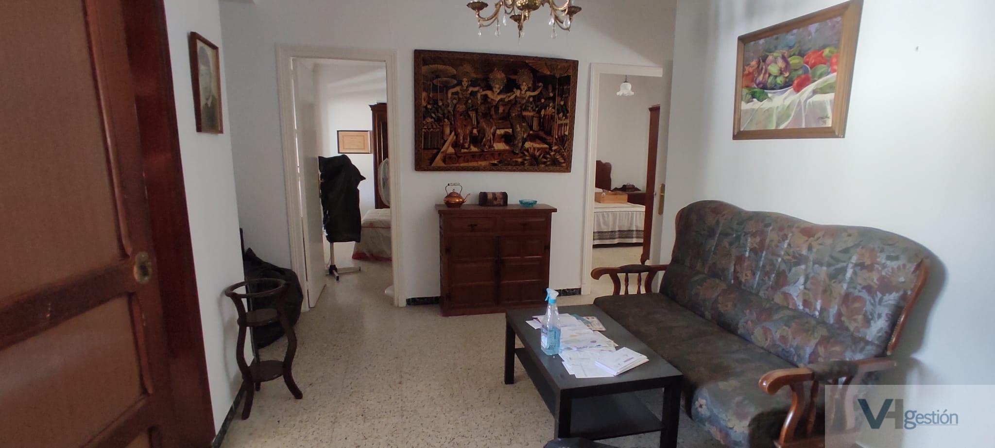 For sale of house in Villamartín