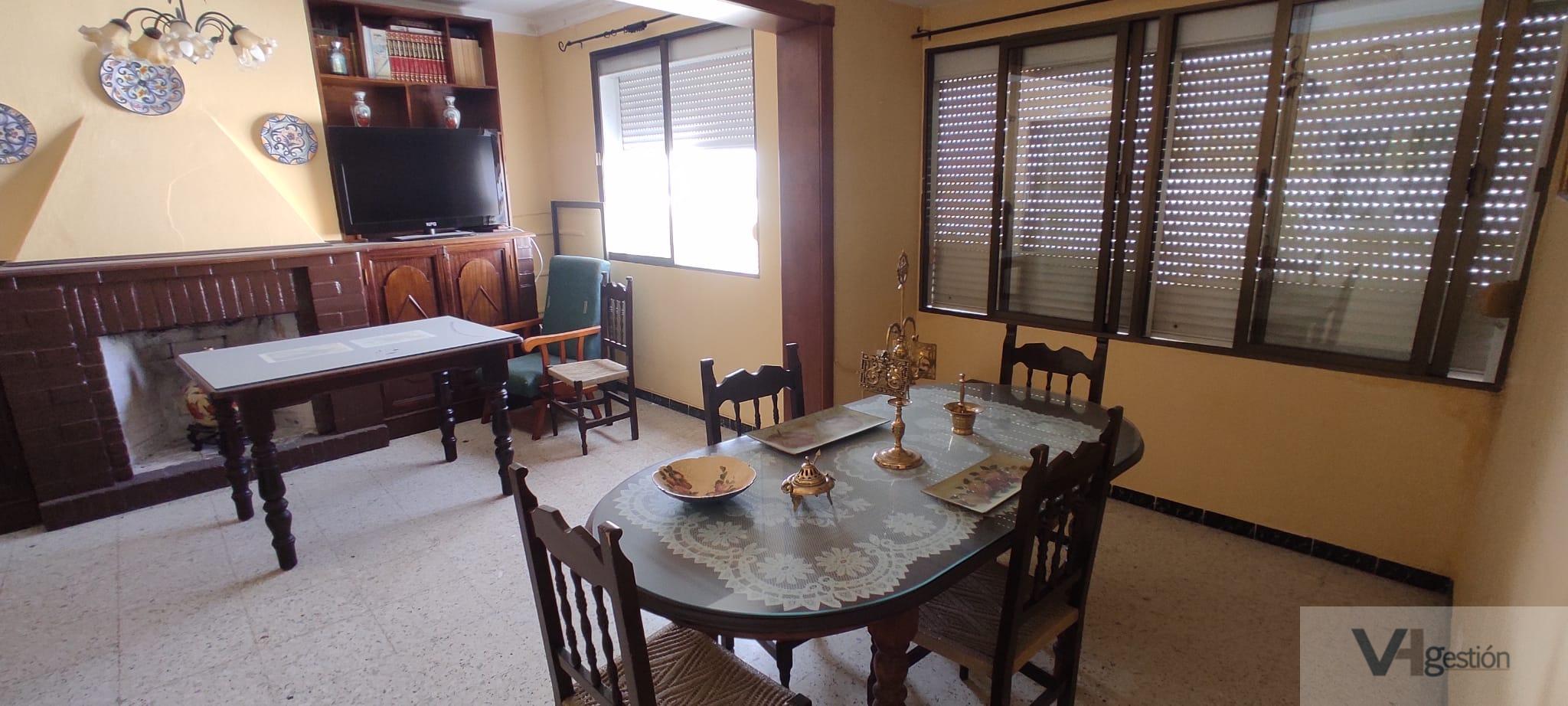 For sale of house in Villamartín