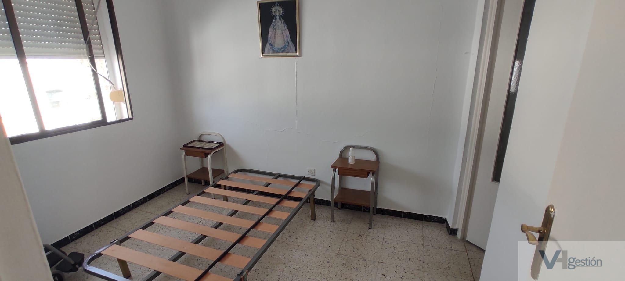 For sale of house in Villamartín