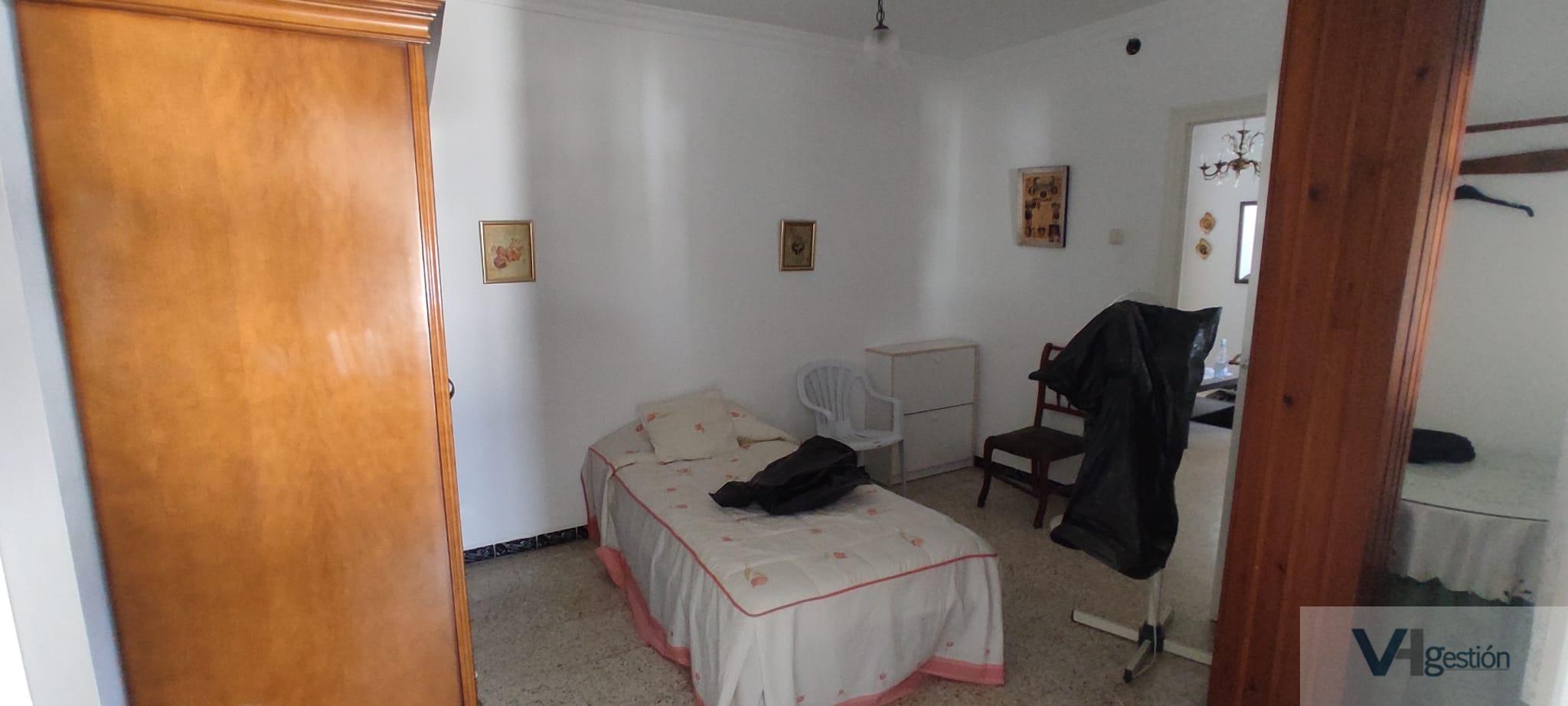 For sale of house in Villamartín