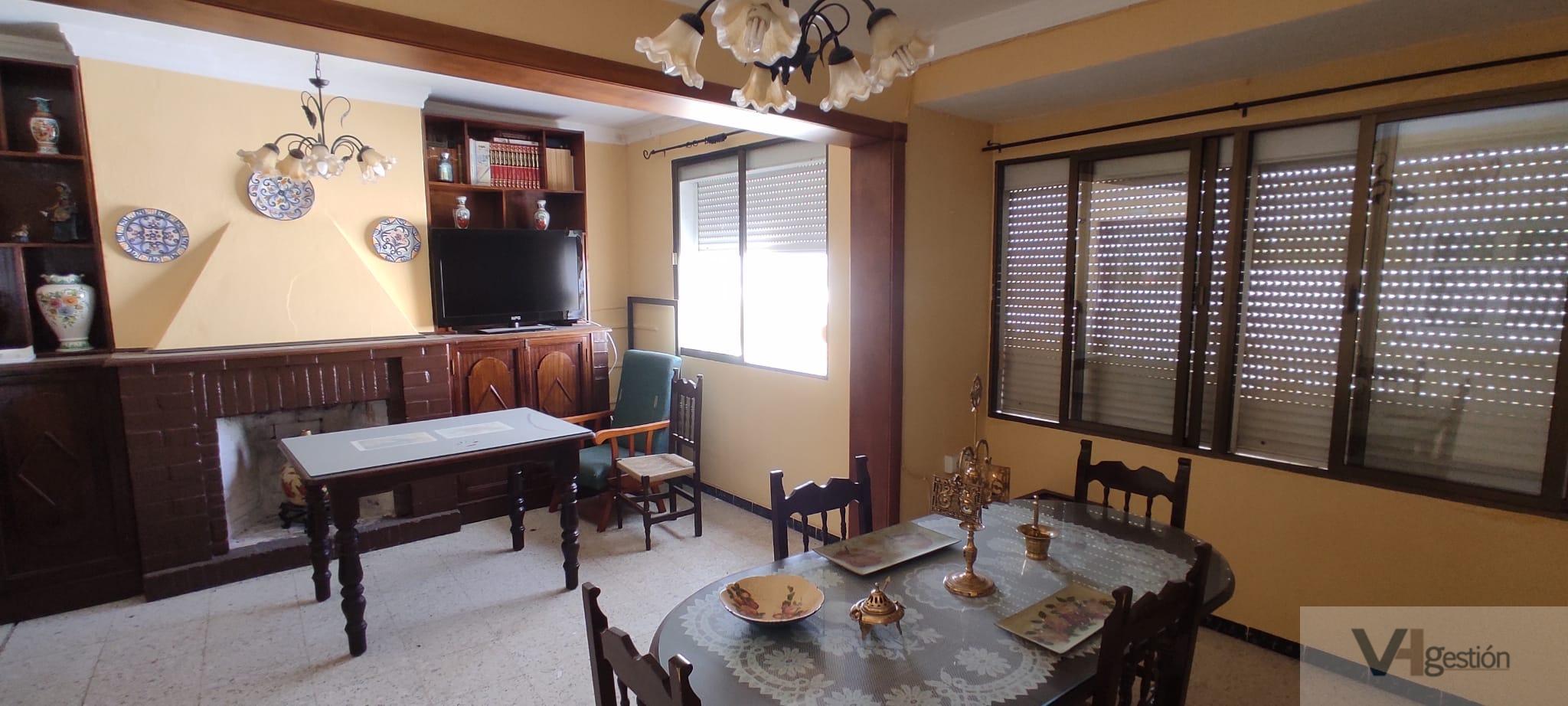 For sale of house in Villamartín
