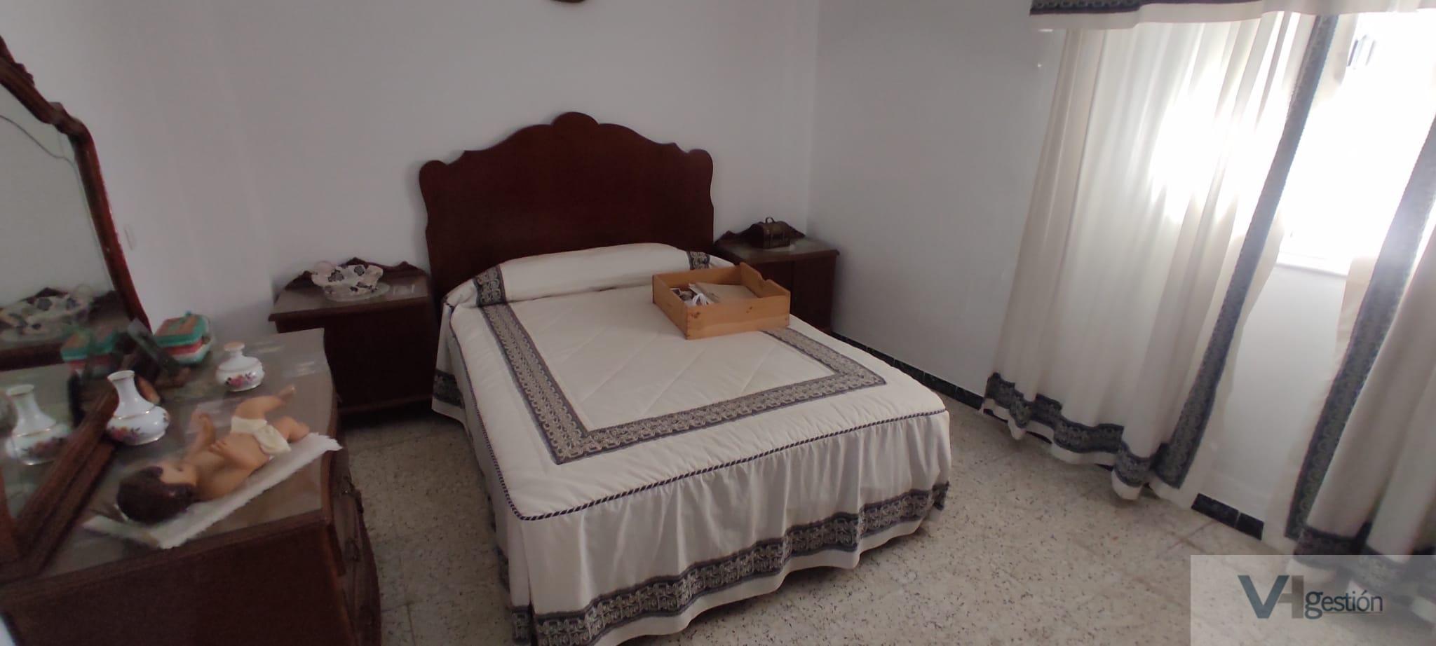 For sale of house in Villamartín