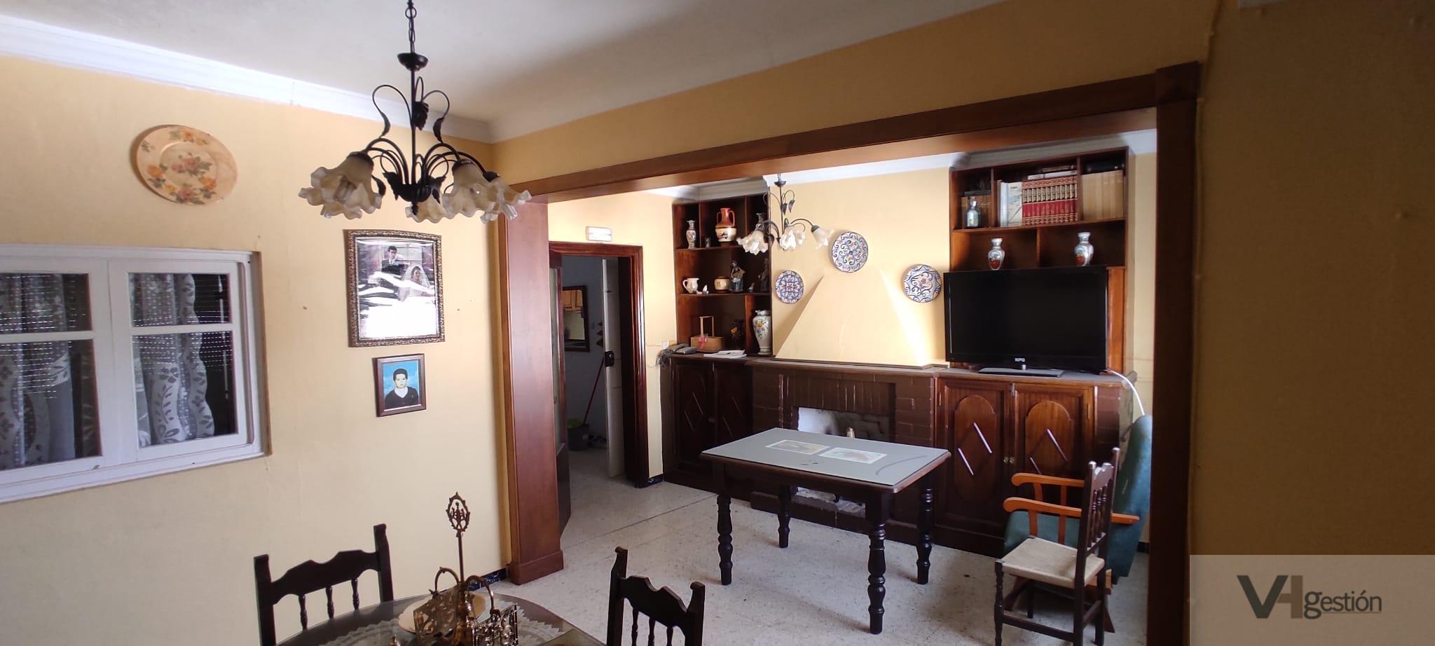 For sale of house in Villamartín