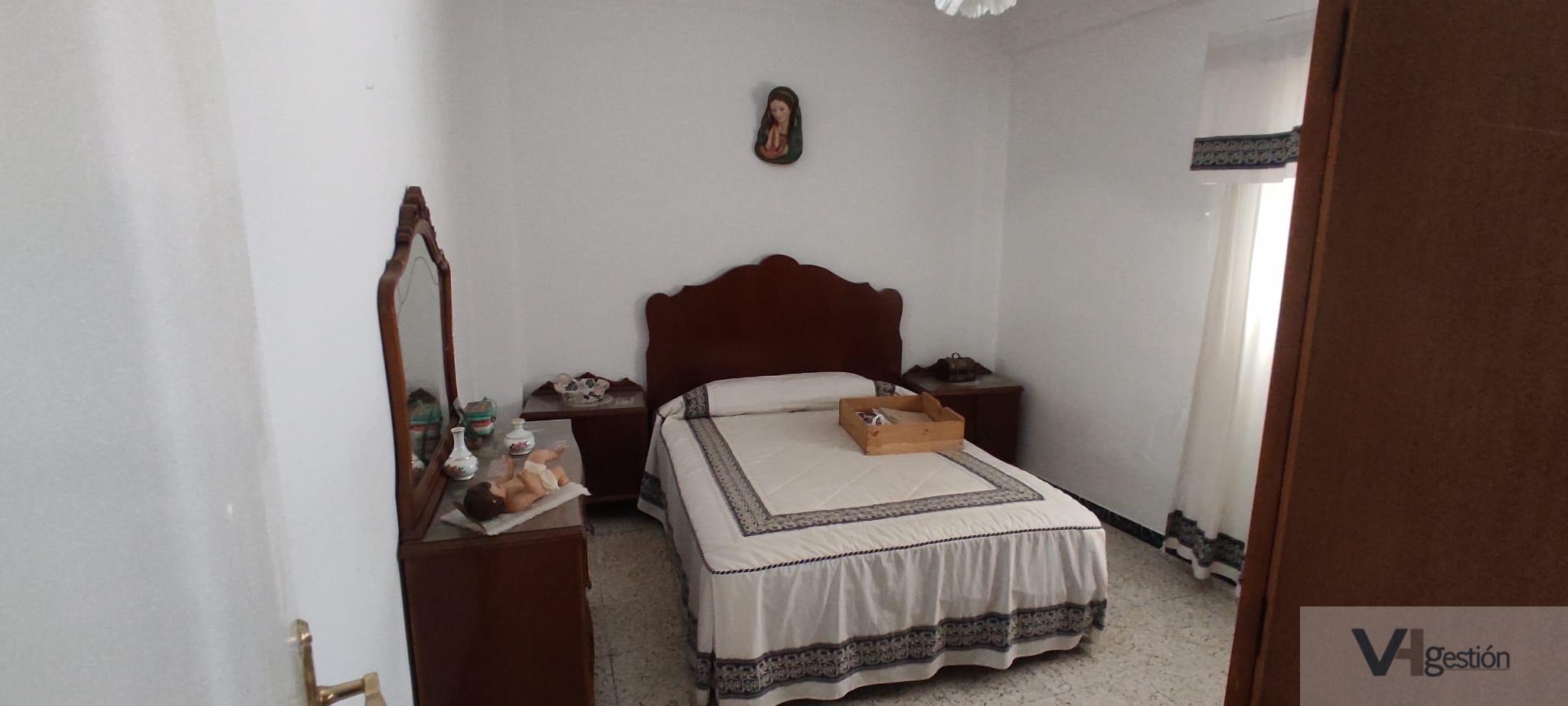 For sale of house in Villamartín