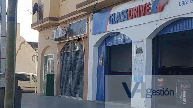 Venta de local comercial en Chiclana de la Frontera
