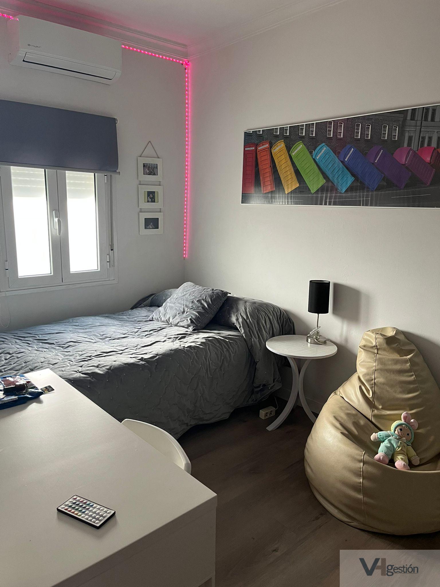 For sale of house in Villamartín
