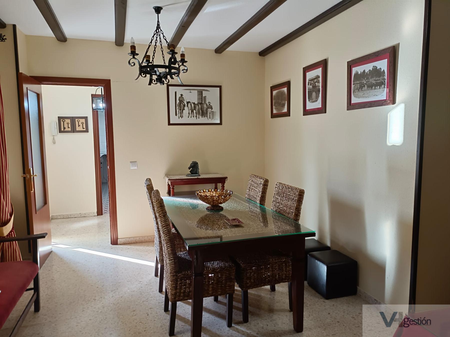 For sale of flat in Villamartín