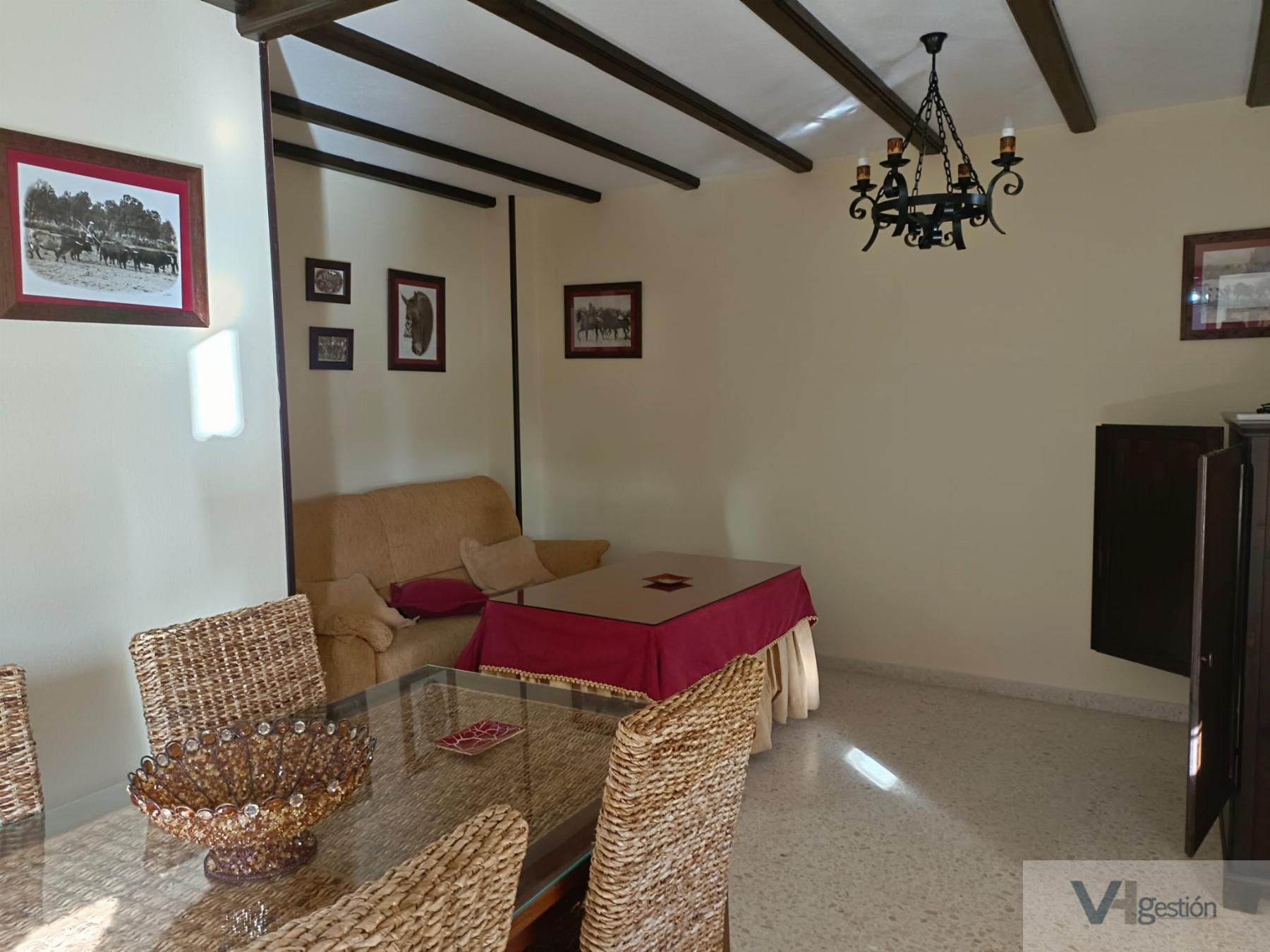 For sale of flat in Villamartín