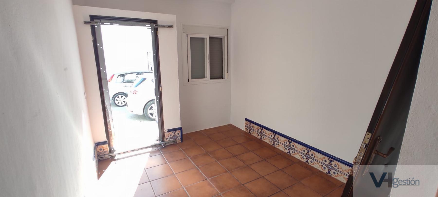 For sale of house in Bornos