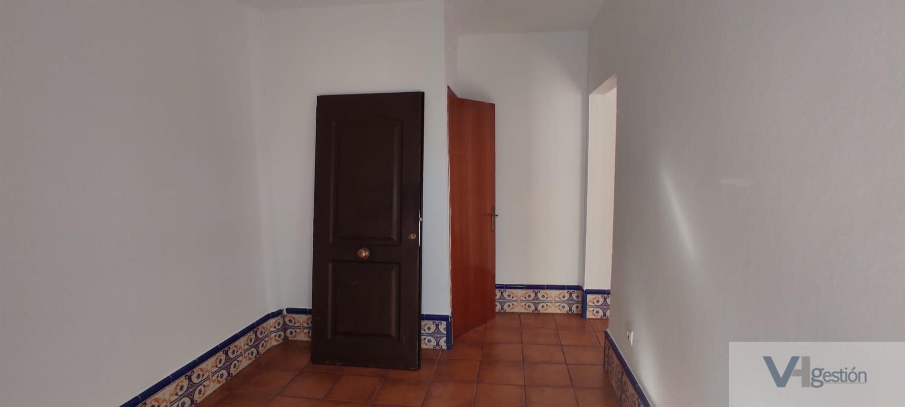 For sale of house in Bornos