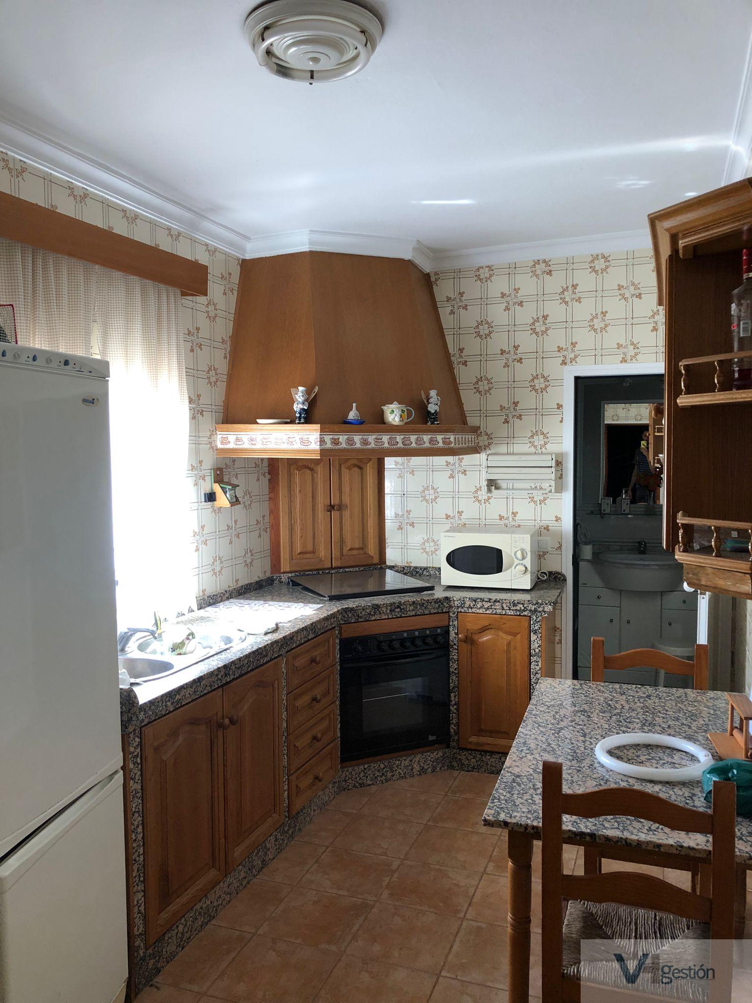 For sale of house in Villamartín