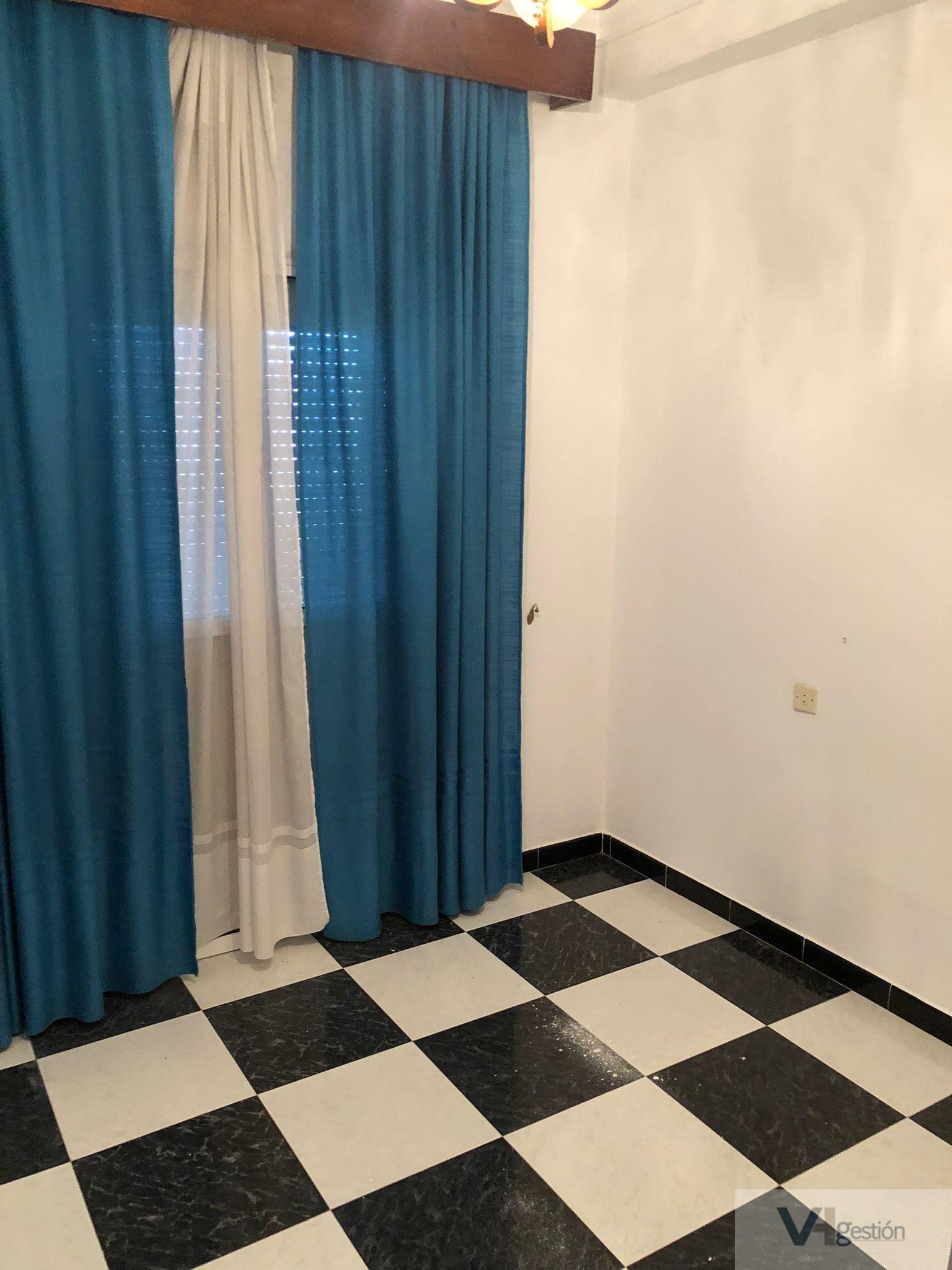 For sale of house in Villamartín