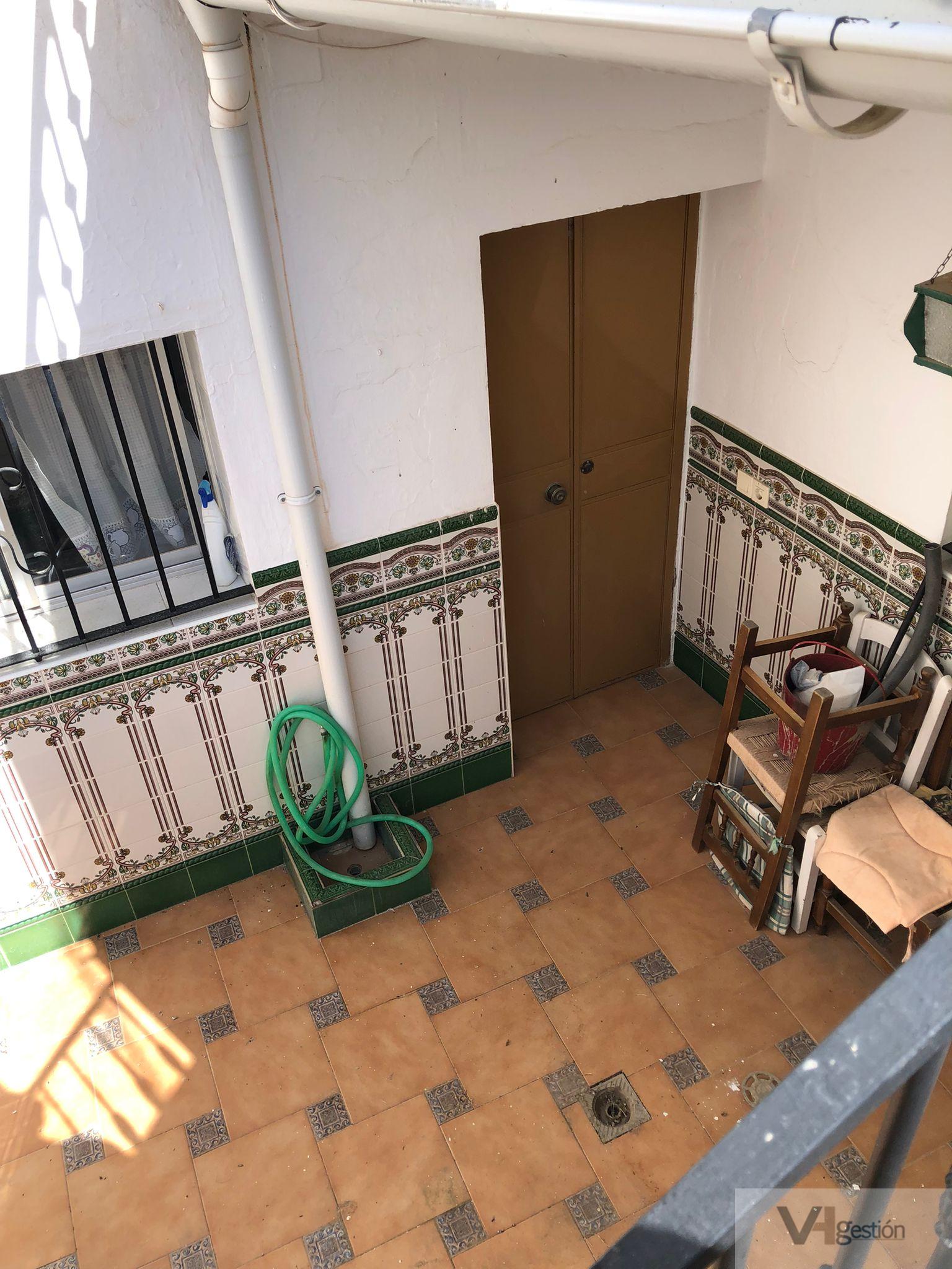 For sale of house in Villamartín