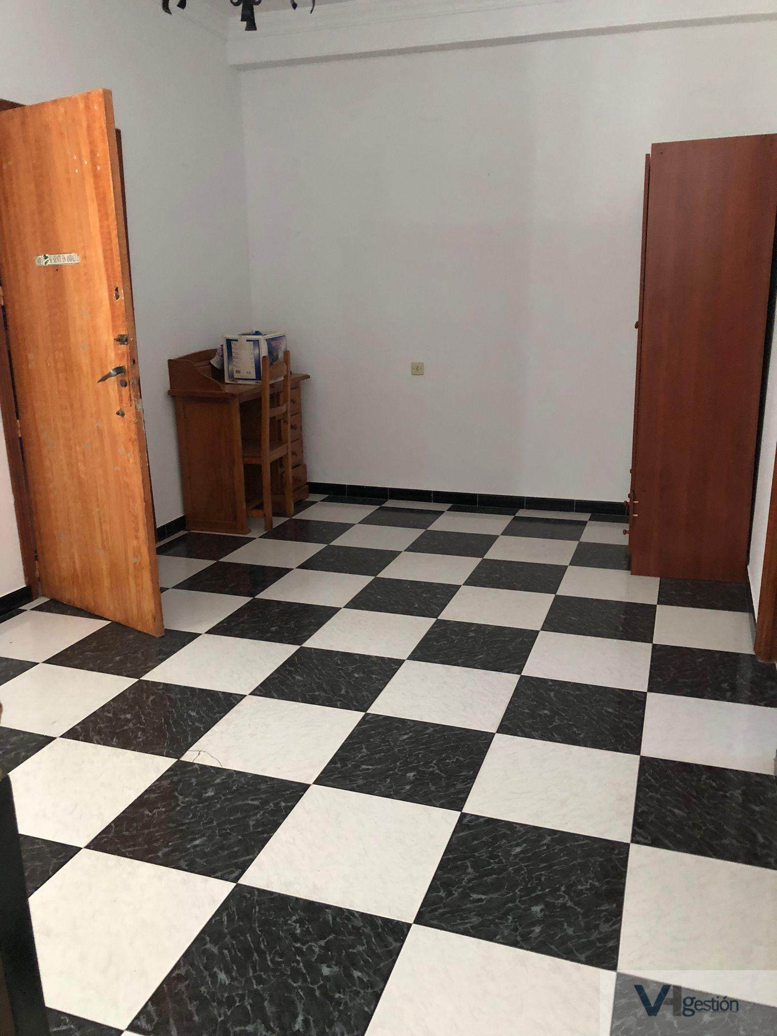 For sale of house in Villamartín