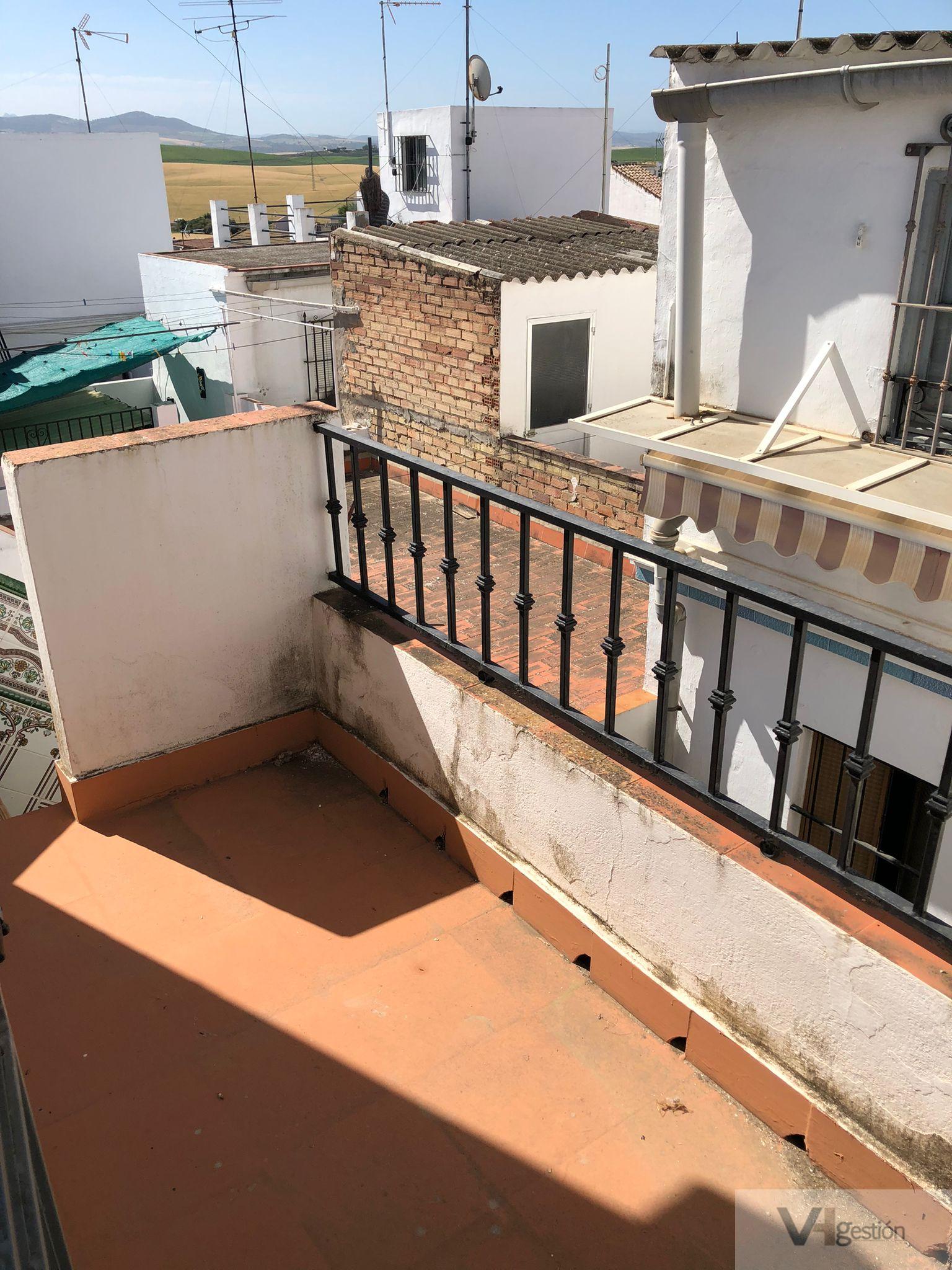 For sale of house in Villamartín