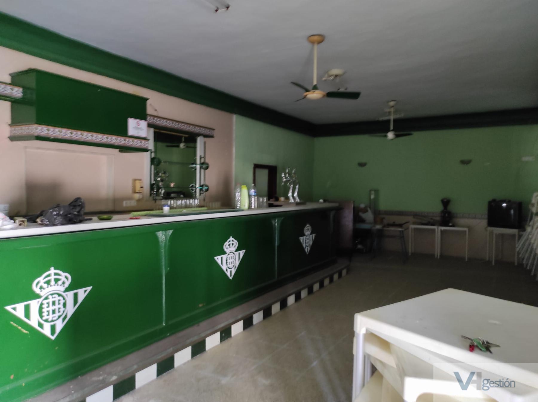 For sale of house in Villamartín