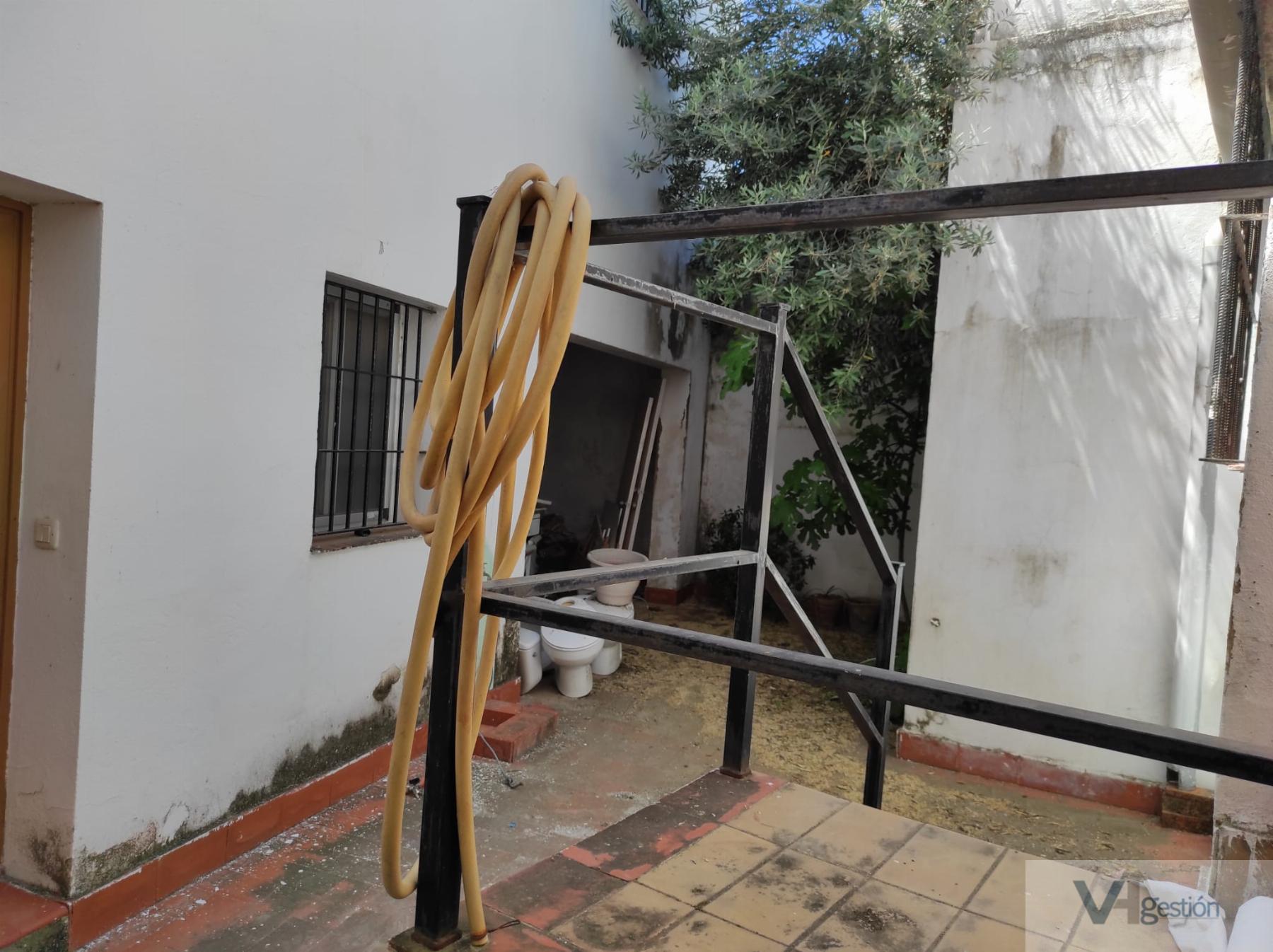 For sale of house in Villamartín