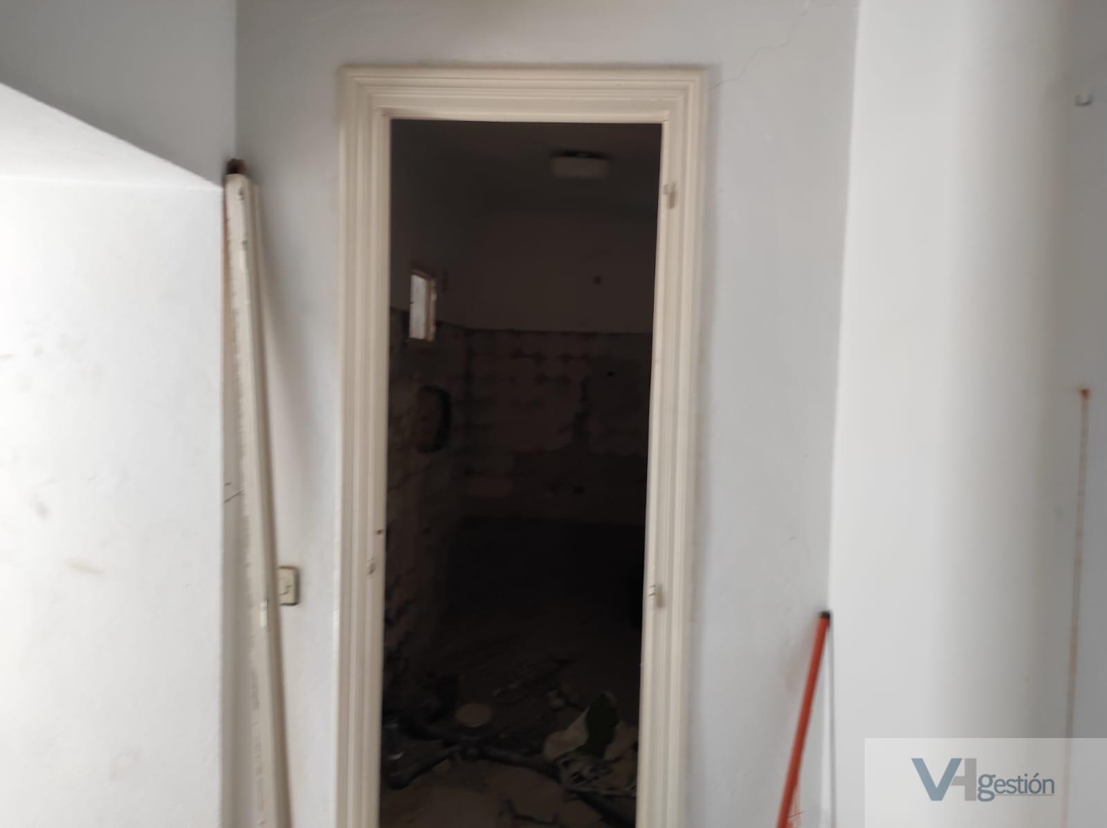 For sale of house in Villamartín