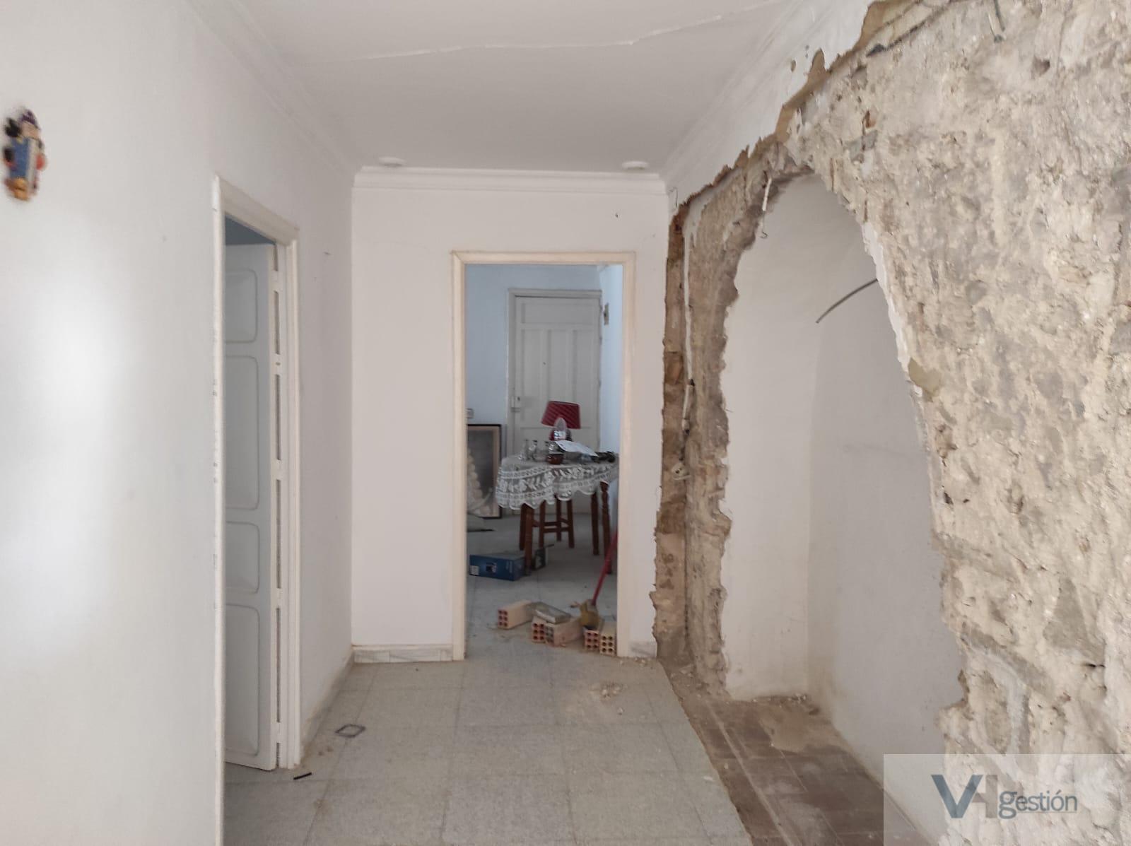 For sale of house in Villamartín