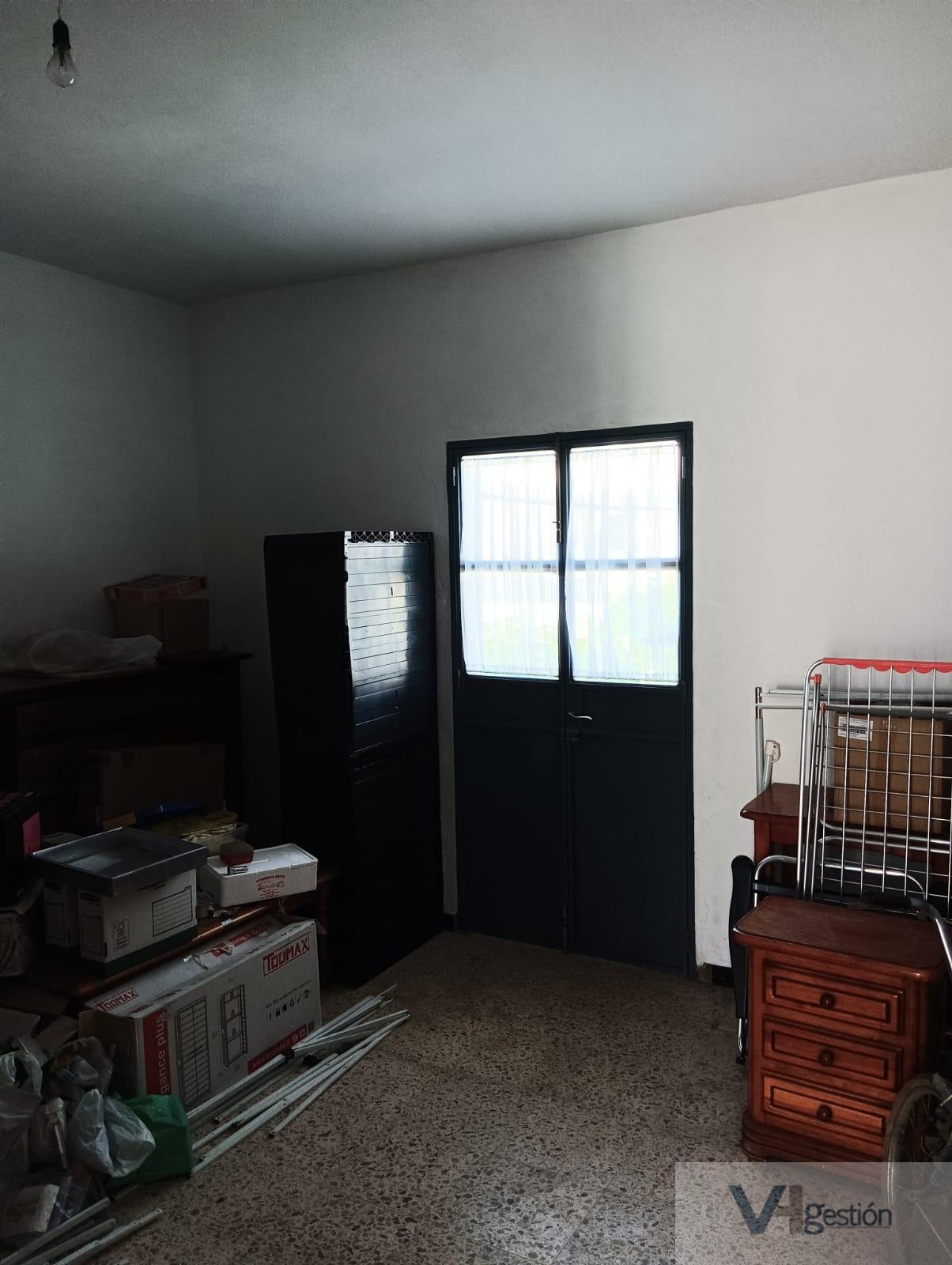 For sale of house in Villamartín
