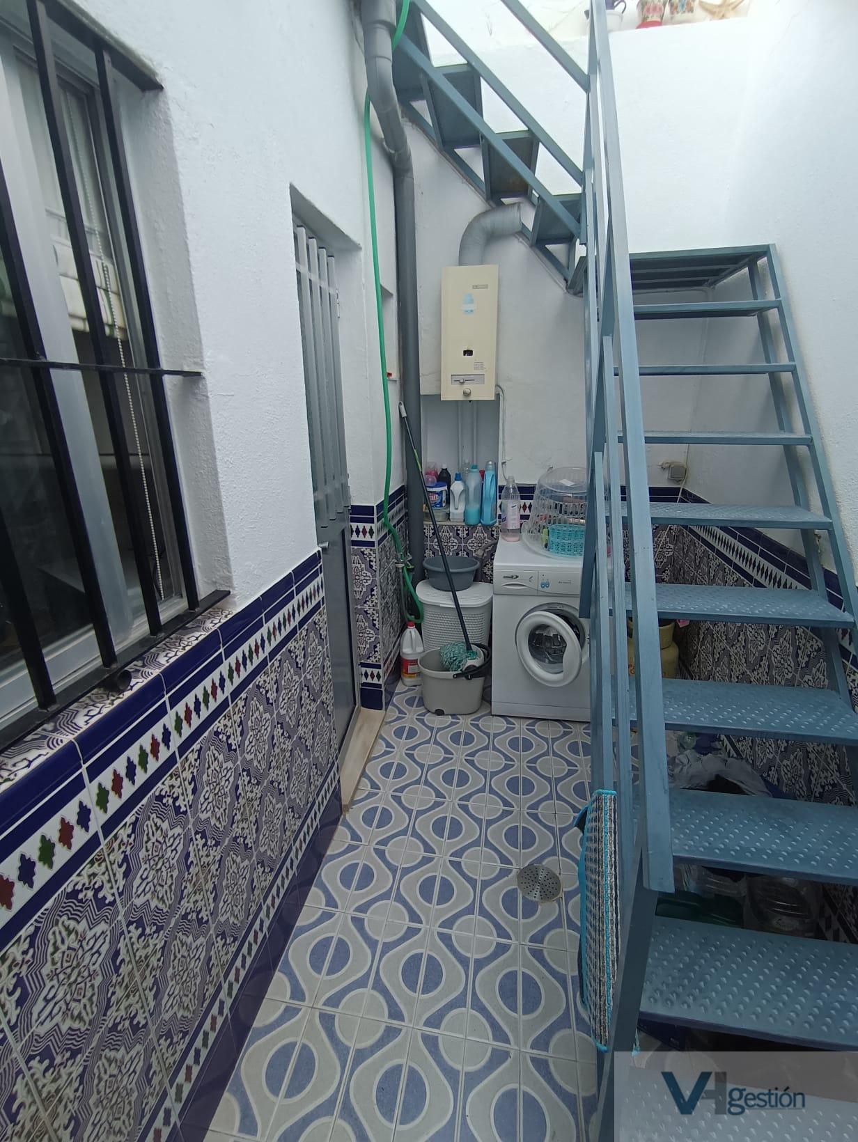 For sale of house in Villamartín