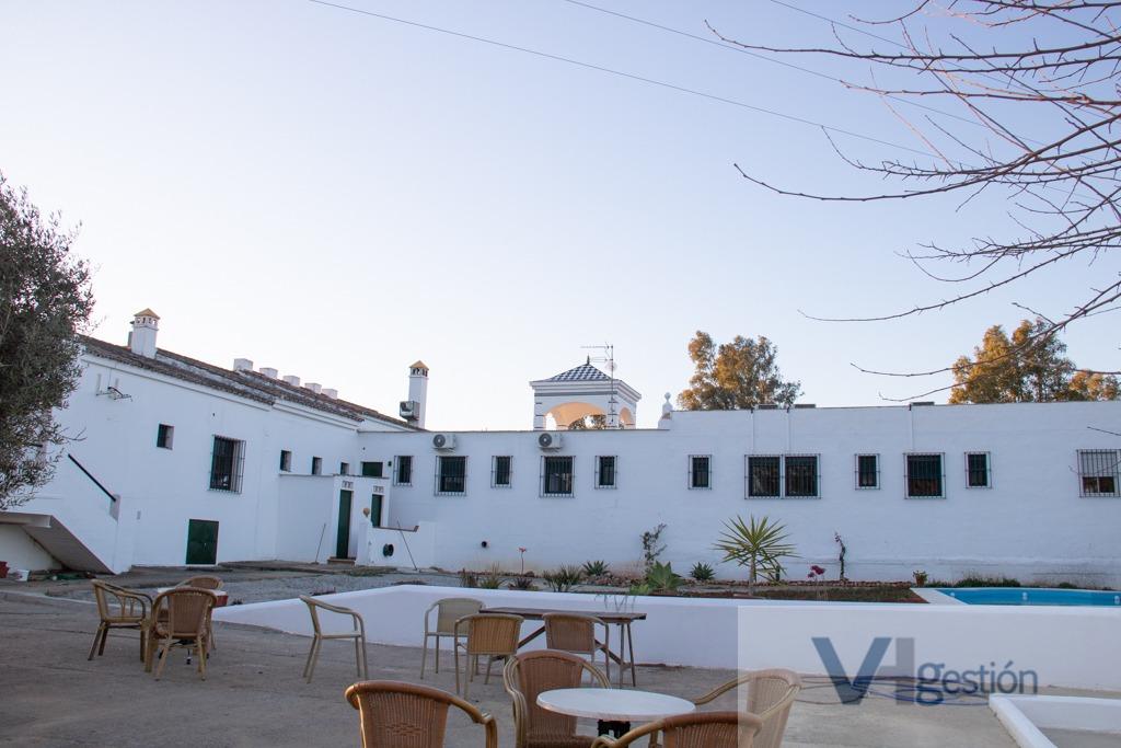 For sale of rural property in Villamartín