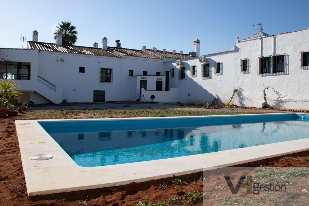 For sale of rural property in Villamartín