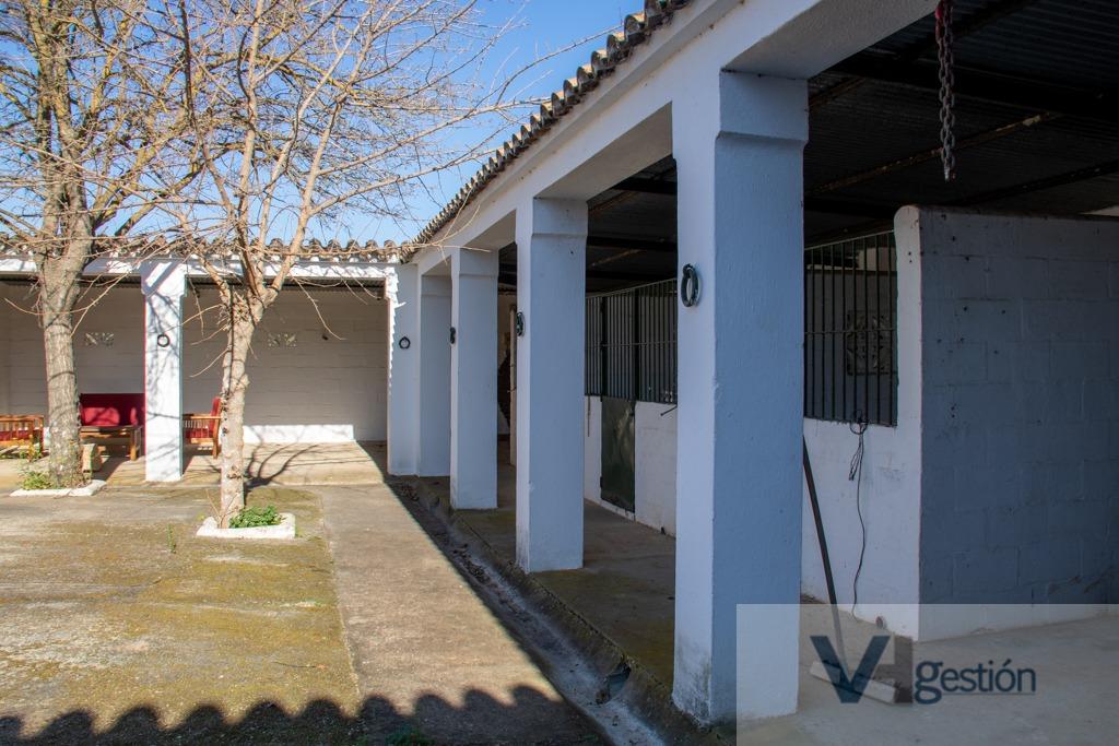 For sale of rural property in Villamartín