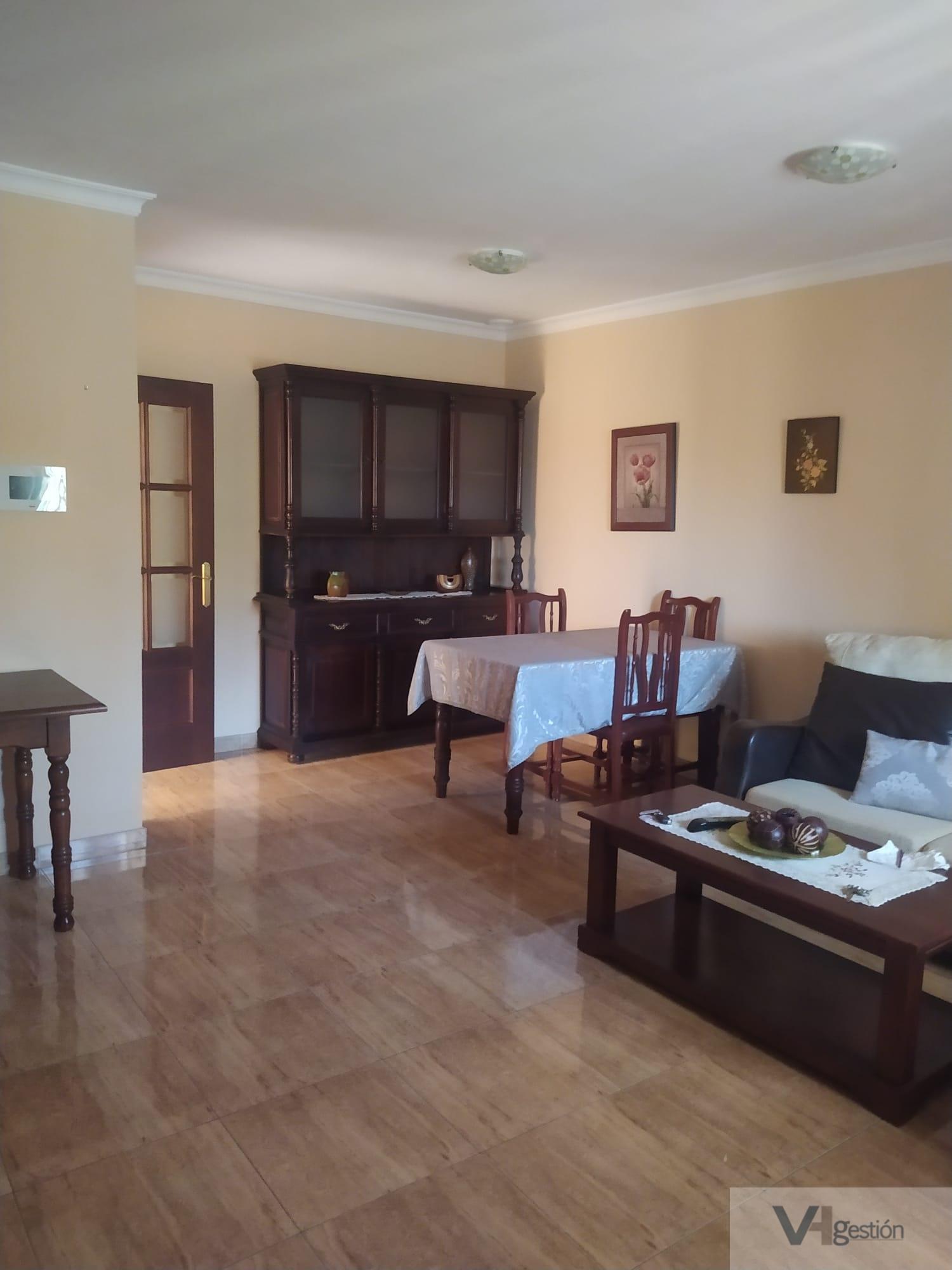 For sale of house in Villamartín