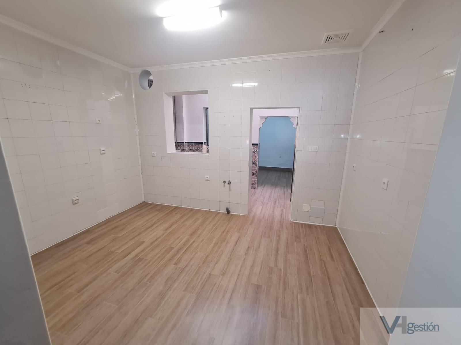 For sale of house in Villamartín