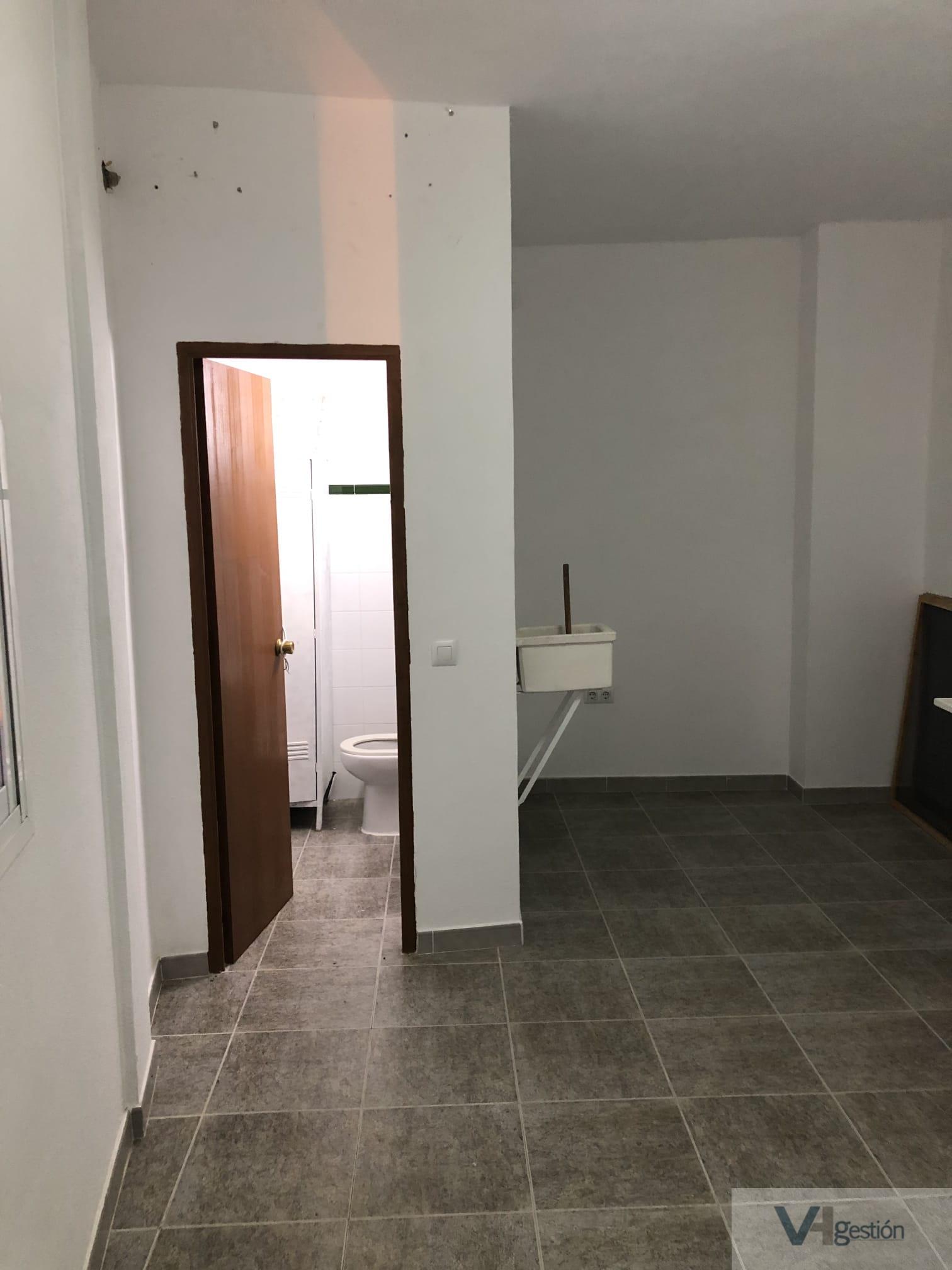 For sale of commercial in Villamartín