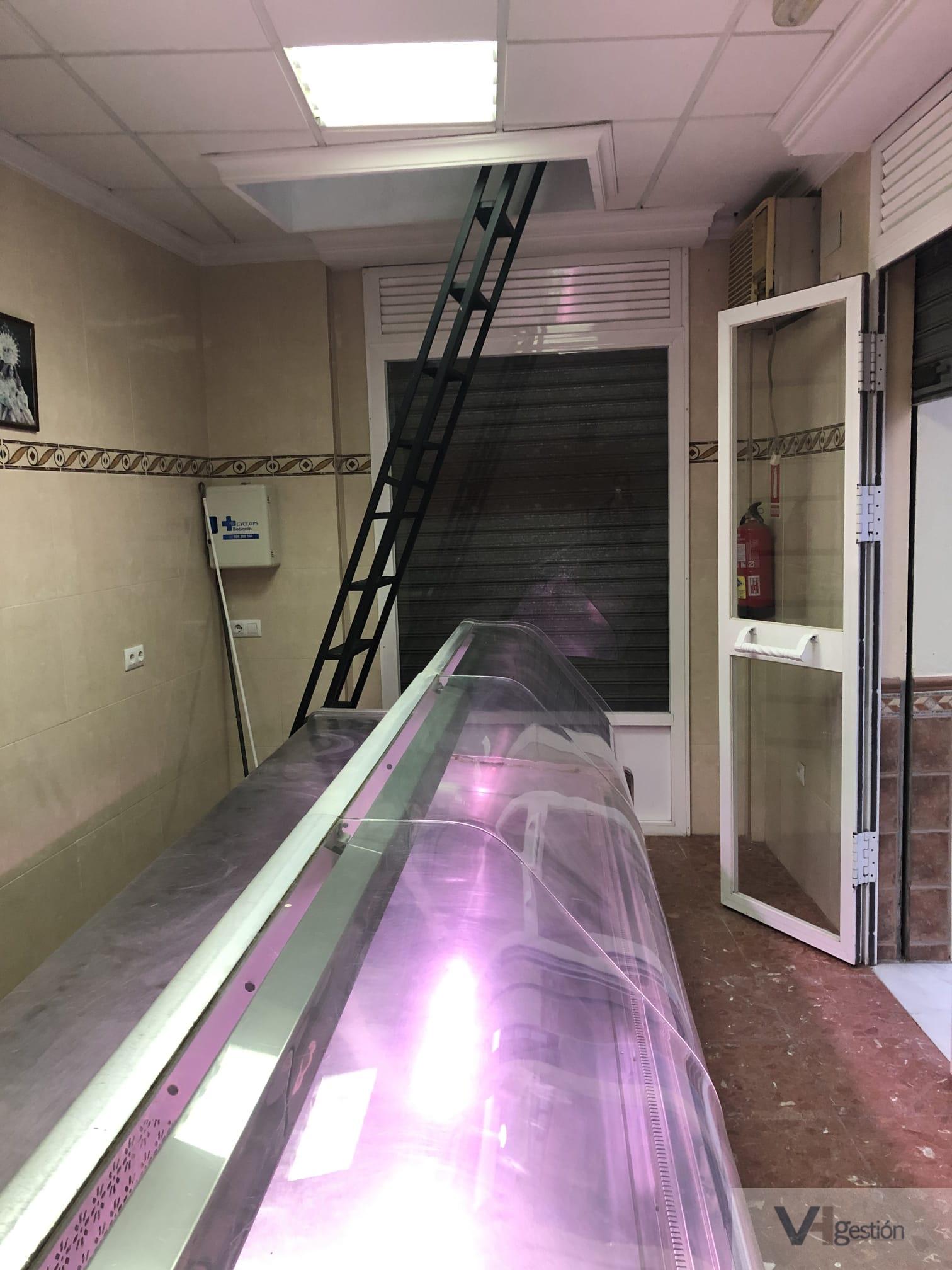 For sale of commercial in Villamartín