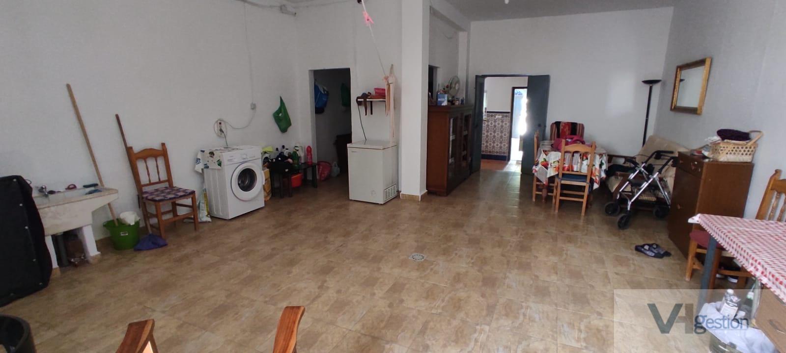 For sale of house in Villamartín