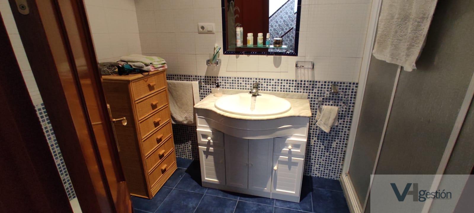 For sale of house in Villamartín