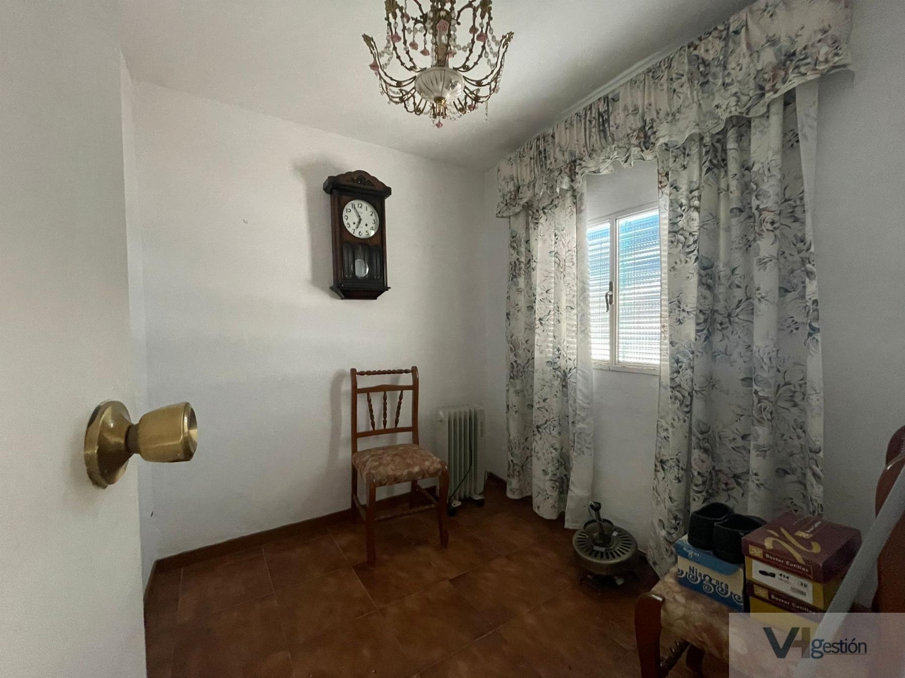 For sale of flat in Villamartín