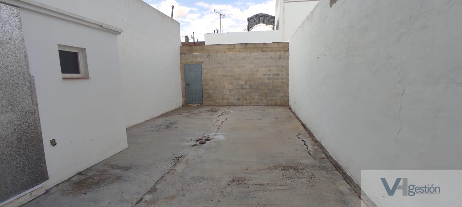 For sale of house in Bornos