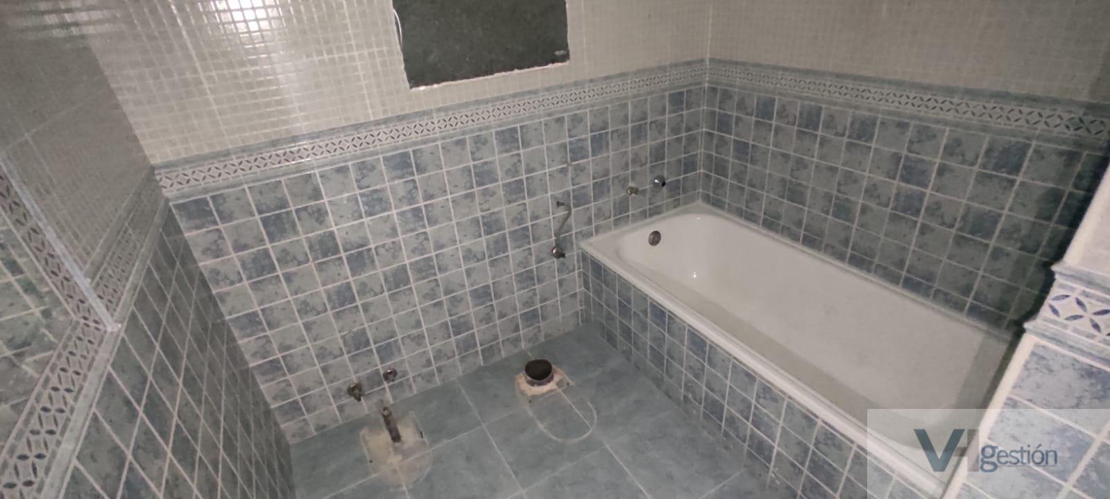 For sale of house in Bornos