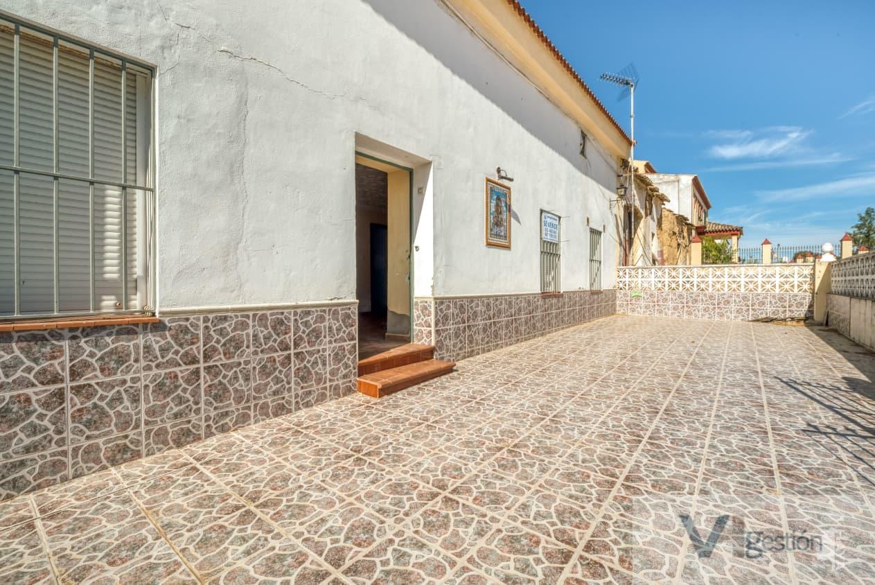For sale of chalet in El Garrobo