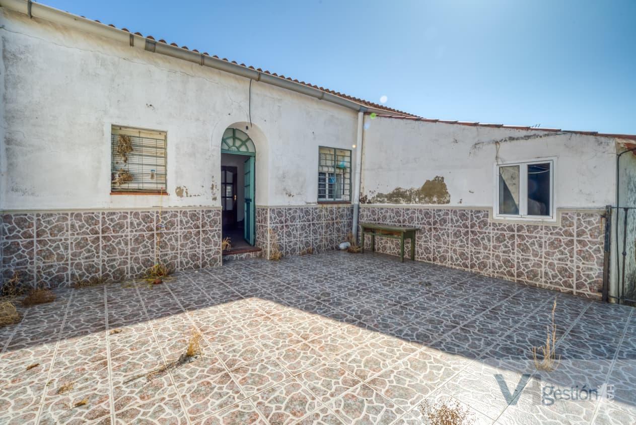 For sale of chalet in El Garrobo