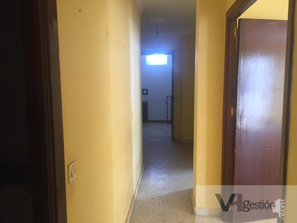 For sale of flat in Cantillana