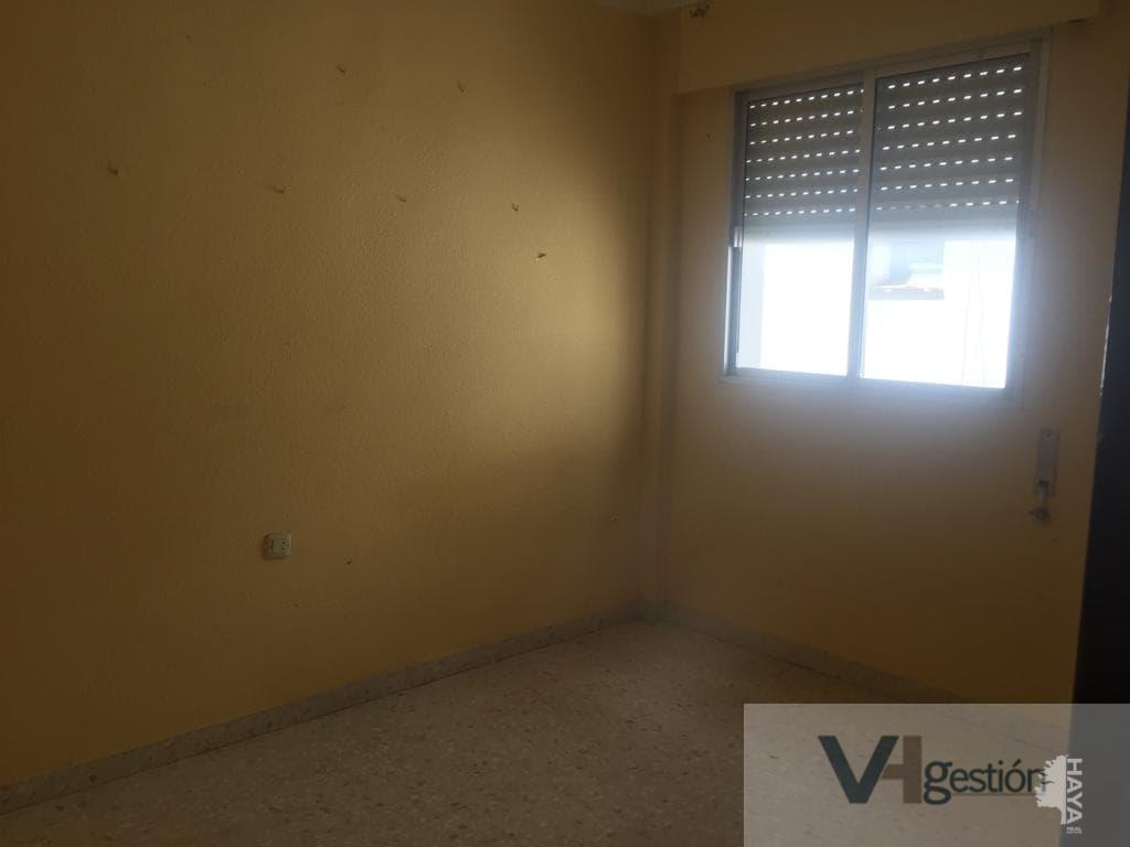 For sale of flat in Cantillana