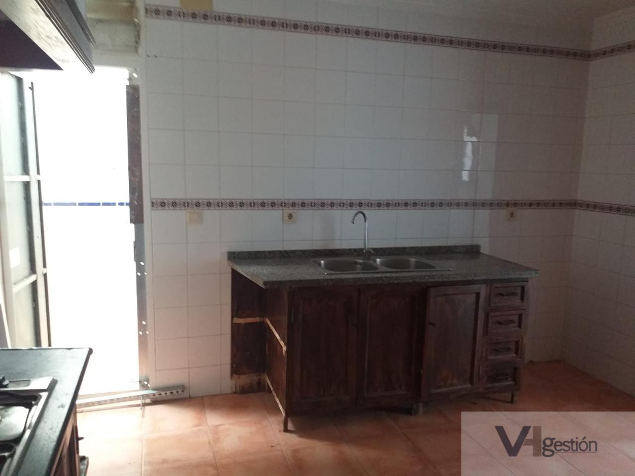 For sale of house in Almonte