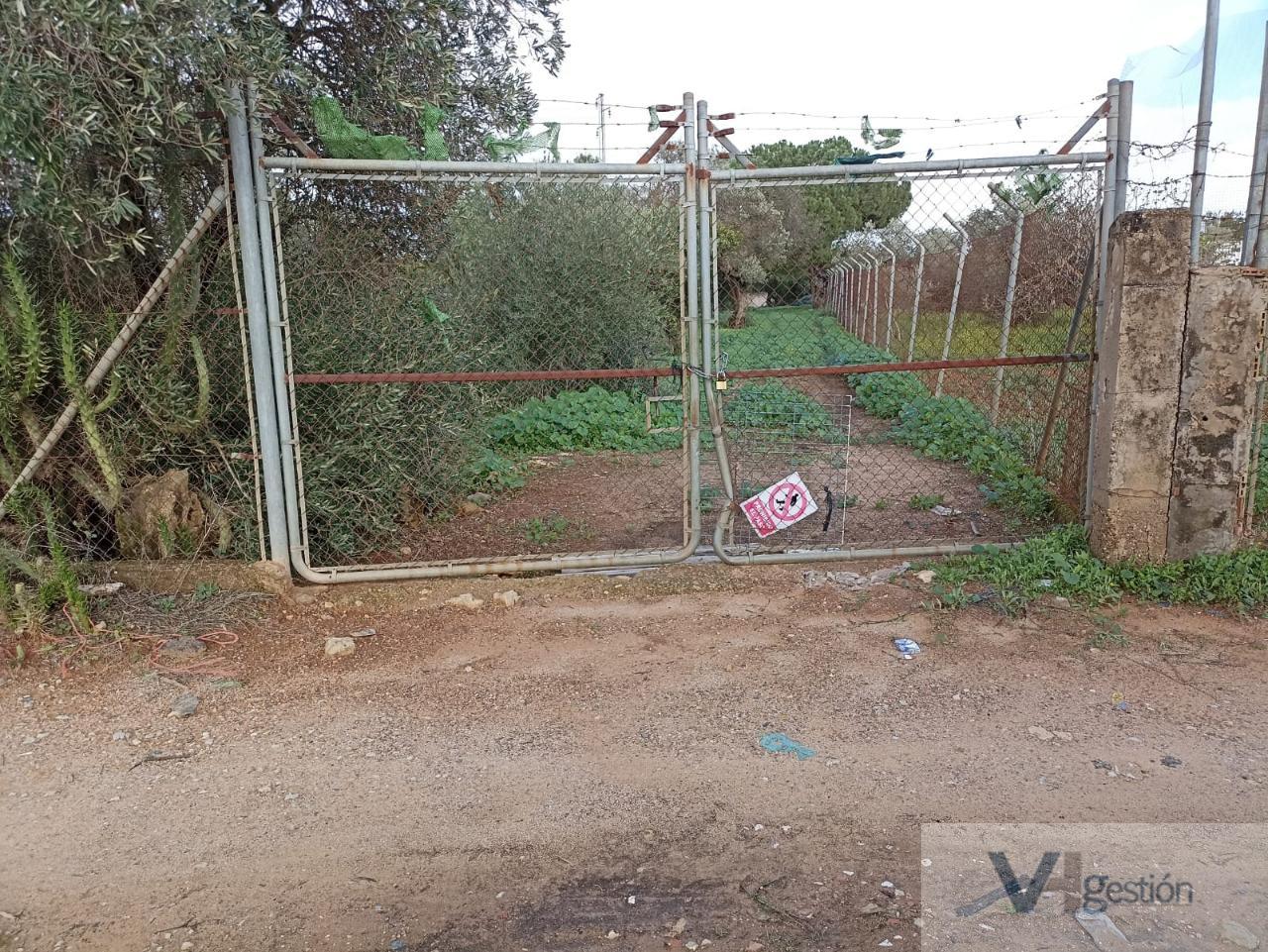 For sale of chalet in Utrera